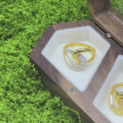 TAKA Jewellery 2-Tone Infinity‑Style 916 Gold Ring